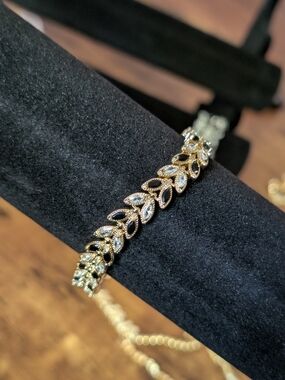 Gold Leaf Pavé Crystal Bracelet - Women Jewelry